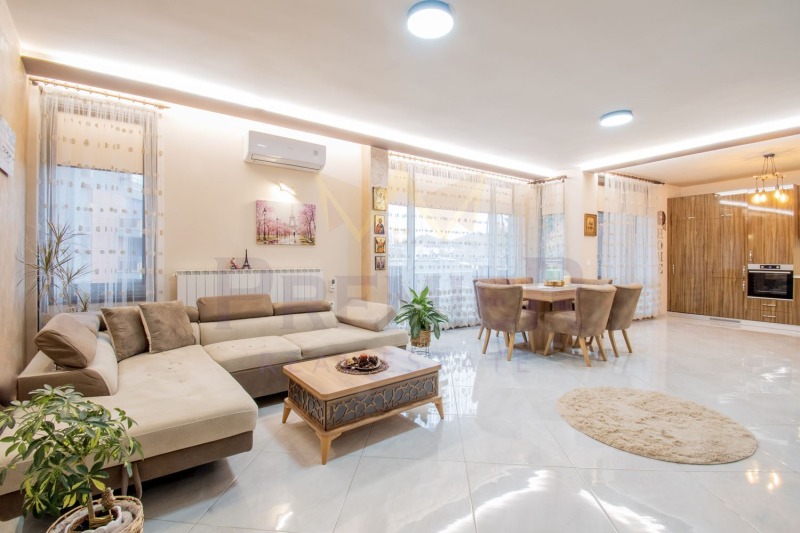 Till salu  3 sovrum Sofia , Knjajevo , 200 kvm | 57551344 - bild [2]