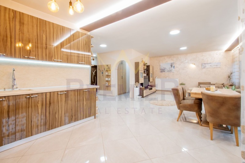Till salu  3 sovrum Sofia , Knjajevo , 200 kvm | 57551344 - bild [5]