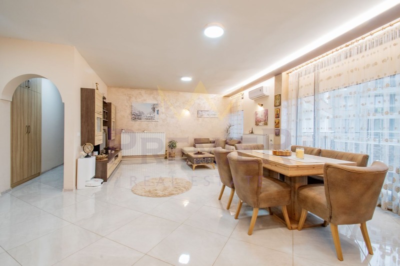 Till salu  3 sovrum Sofia , Knjajevo , 200 kvm | 57551344 - bild [4]