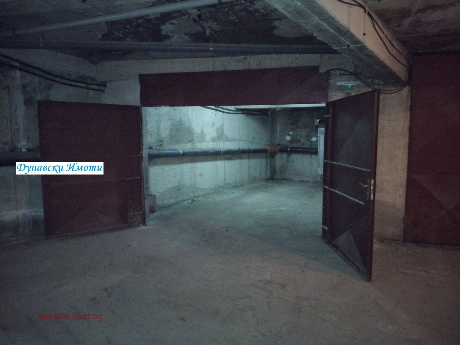 Продава ГАРАЖ, ПАРКОМЯСТО, гр. Русе, Център