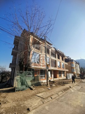 Продажба на имоти в Карпузица, град София — страница 5 - изображение 5 