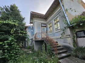 Maison Polikraichte, région Veliko Tarnovo 1