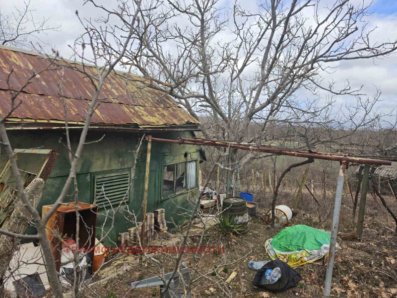 Продава ПАРЦЕЛ в област Варна, с. Осеново - 733 кв.м / 15 500 € » 30 315.37 лв., ТРИУМФ НЕДВИЖИМИ ИМОТИ
