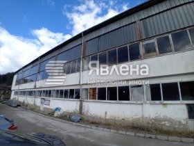 Industribygning Vievo, region Smolyan 9