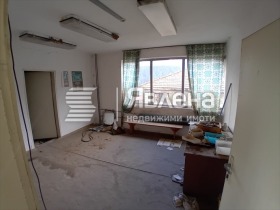 Industribygning Vievo, region Smolyan 5