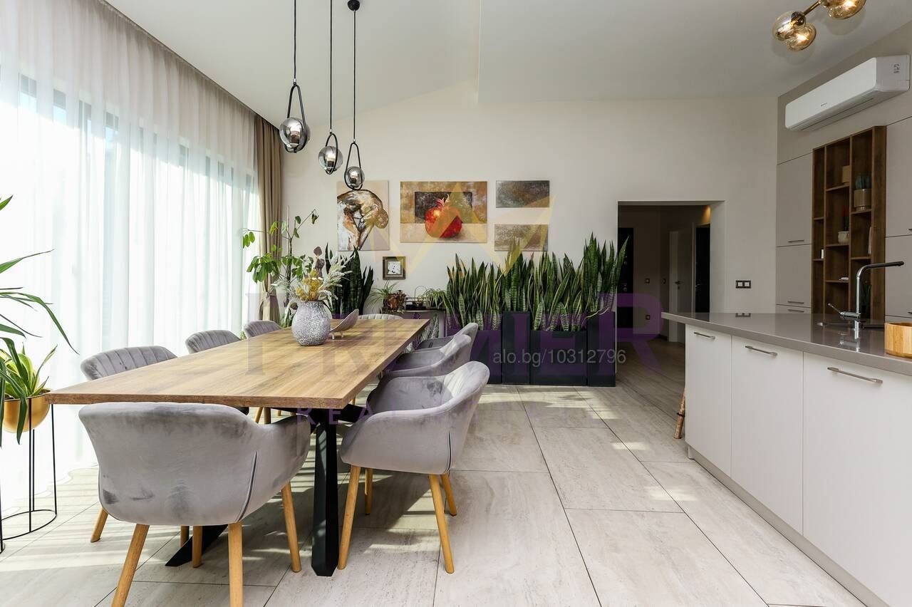 Продава КЪЩА, с. Приселци, област Варна