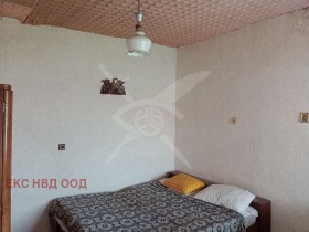 Продава къща област Пловдив с. Дълбок извор - [1] 