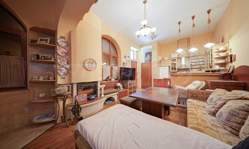 Продава  2-стаен град София , Център , 45 кв.м | 15662051 - изображение [2]