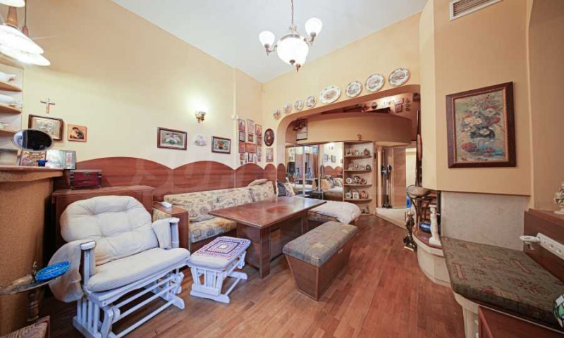 Продава  2-стаен град София , Център , 45 кв.м | 15662051