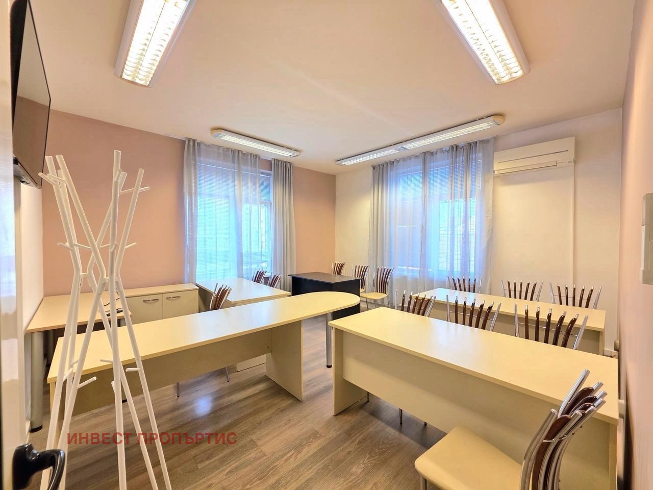 Продава 4-СТАЕН, гр. София, Център, снимка 4 - Апартаменти - 56092400