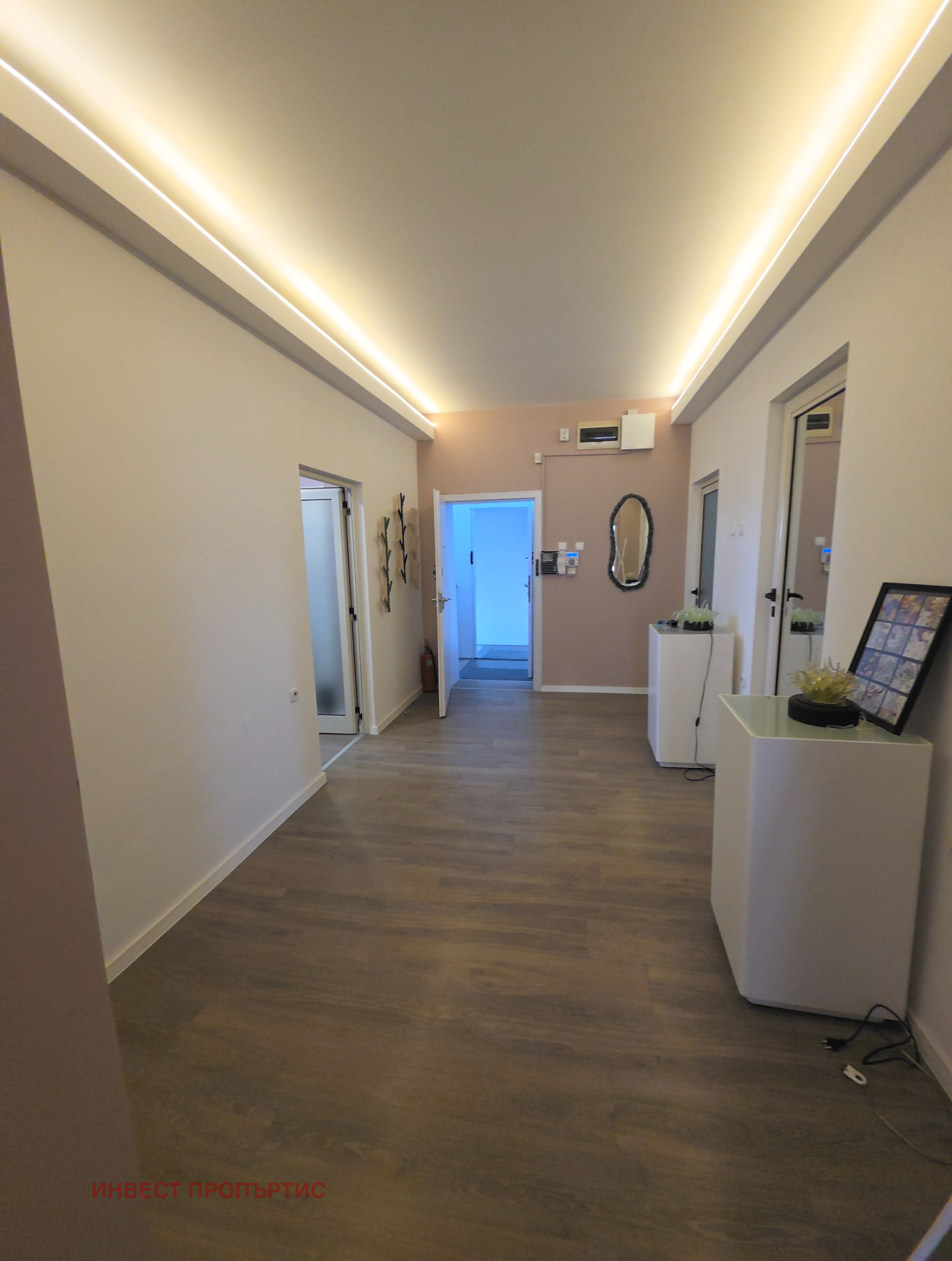 Продава 4-СТАЕН, гр. София, Център, снимка 9 - Апартаменти - 56092400