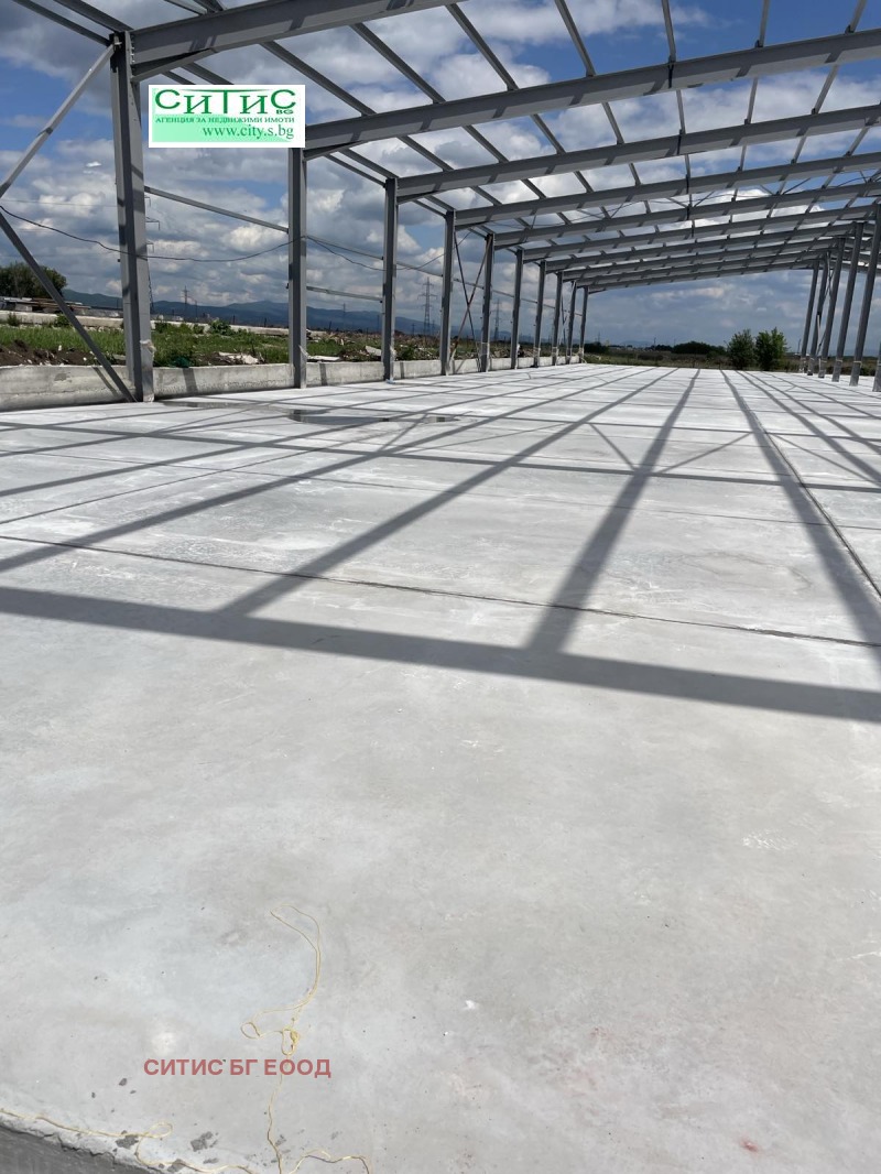 Zu verkaufen  Industriegebäude Sofia , Wolujak , 2042 qm | 86067218