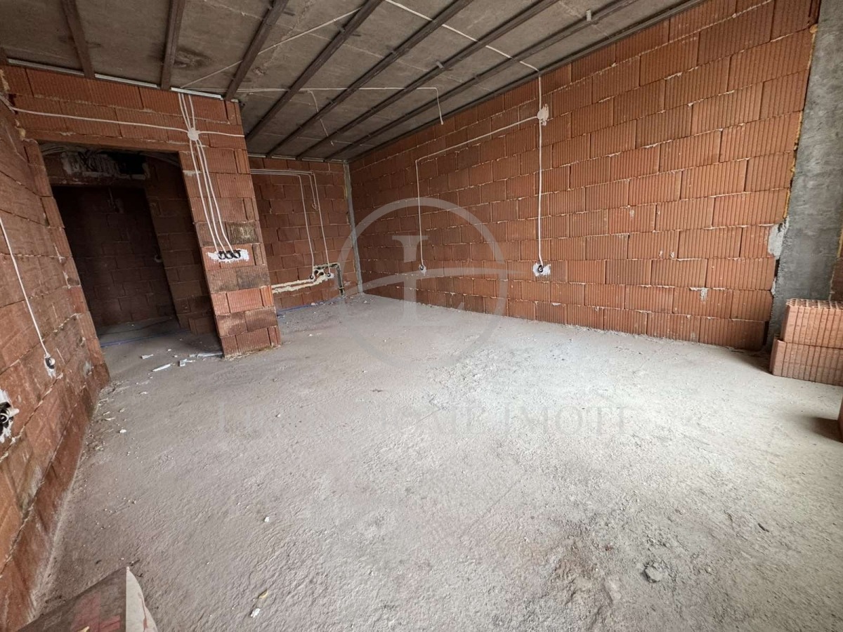 Продава 2-СТАЕН, гр. Пловдив, Кючук Париж, снимка 2 - Апартаменти - 53448738