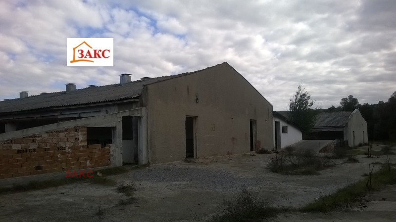 Продава ПРОМ. ПОМЕЩЕНИЕ в област Хасково, гр. Тополовград - 10521 кв.м / 80 000 € » 156 466.40 лв., ЗАКС