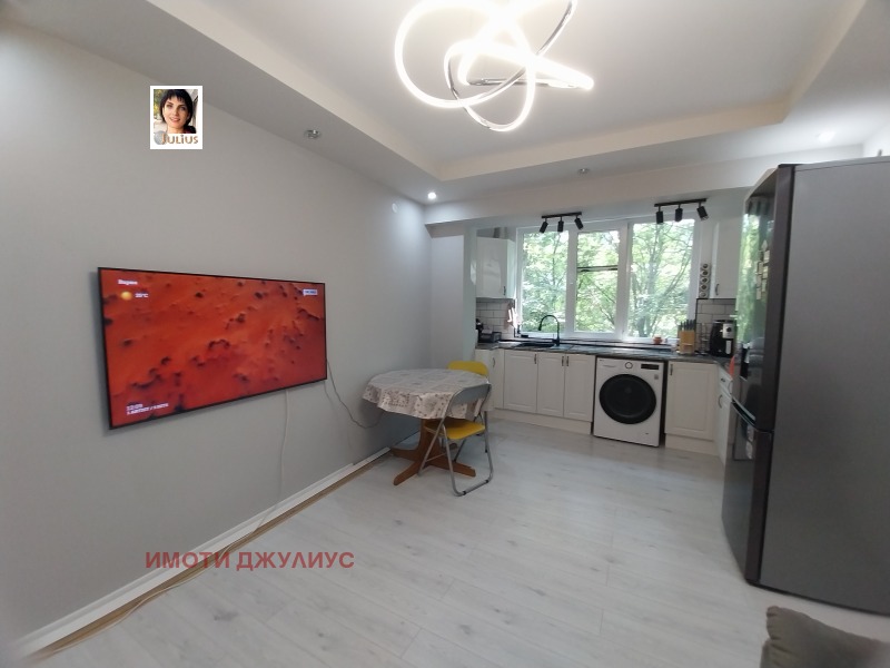Продава  3-стаен град Пловдив , Гагарин , 59 кв.м | 88571541