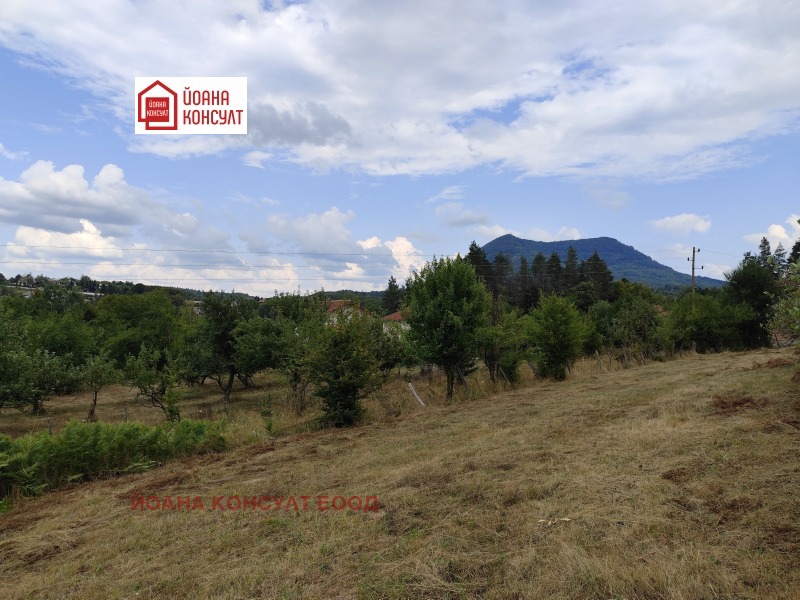 Na sprzedaż  Działka region Łowecz , Aprilci , 2050 mkw | 69697995 - obraz [3]