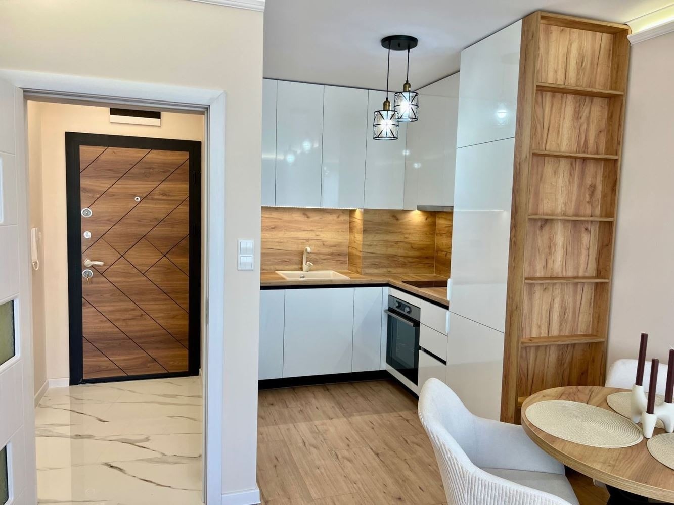 Продава 2-СТАЕН, гр. Пловдив, Остромила, снимка 6 - Апартаменти - 54530477