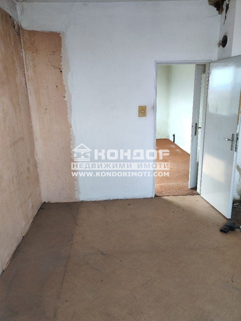 For Sale  1 bedroom Plovdiv , Komatevo , 60 sq.m | 65819651 - image [2]