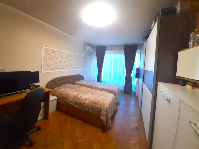 Продава  2-стаен град София , Люлин 4 , 47 кв.м | 67910852 - изображение [2]