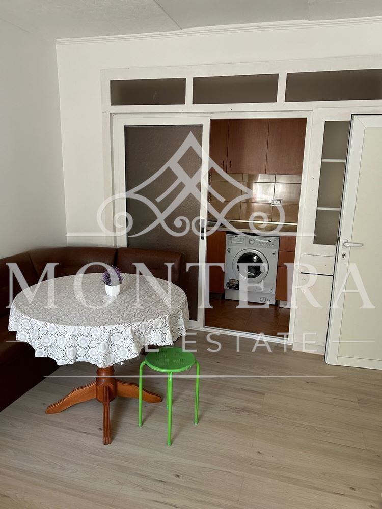 Продава 4-СТАЕН, гр. Варна, Зимно кино Тракия, снимка 2 - Апартаменти - 54108666