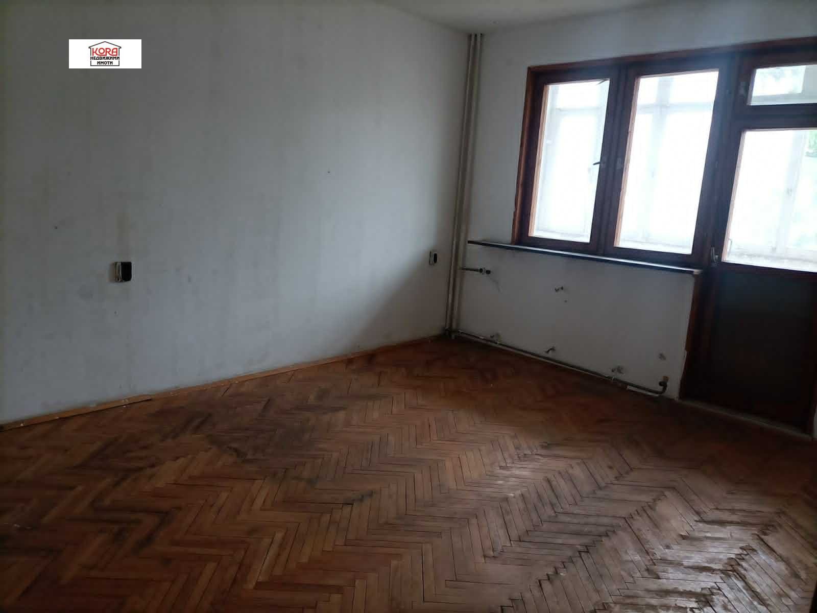 Продава 3-СТАЕН, гр. Плевен, Широк център, снимка 2 - Апартаменти - 54469528