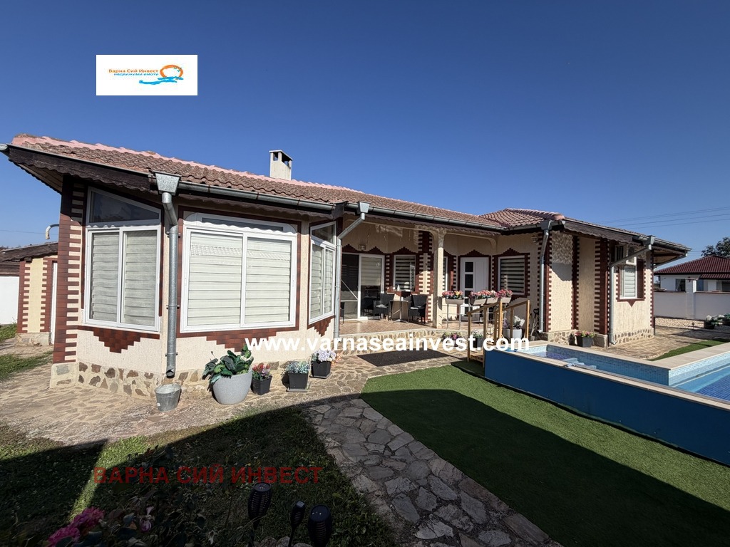 Продава КЪЩА, с. Соколово, област Добрич, снимка 3 - Къщи - 56140703