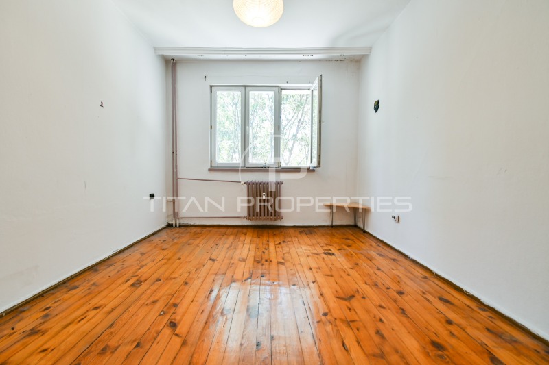 For Sale  2 bedroom Sofia , Tsentar , 72 sq.m | 93679448