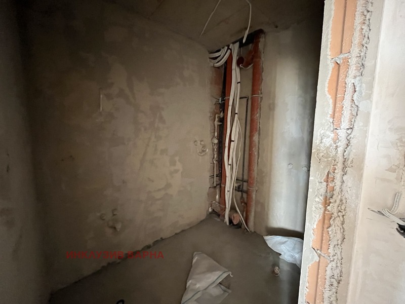 À venda  2 quartos Varna , k.k. Sv.Sv. Konstantin i Elena , 103 m² | 73199076 - imagem [6]