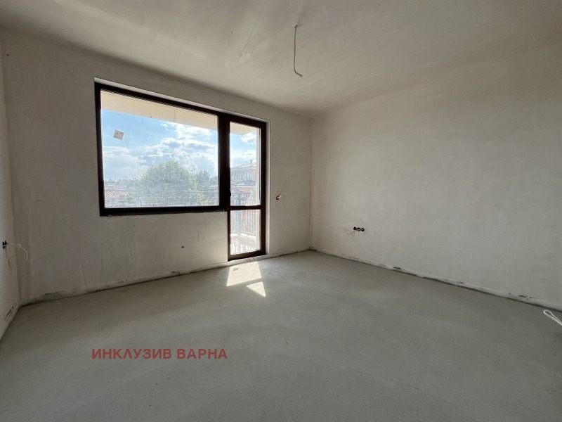 À venda  2 quartos Varna , k.k. Sv.Sv. Konstantin i Elena , 103 m² | 73199076 - imagem [2]