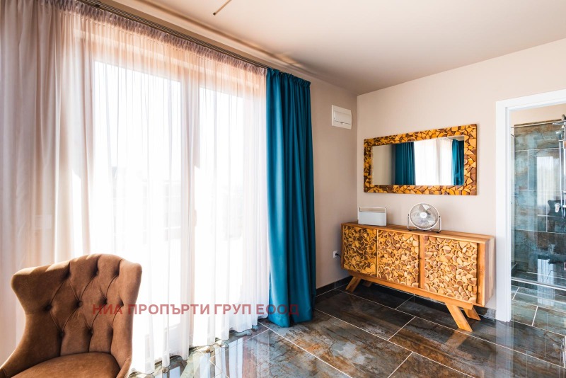 De vânzare  3+ dormitor Burgas , Țentâr , 337 mp | 14620303 - imagine [4]