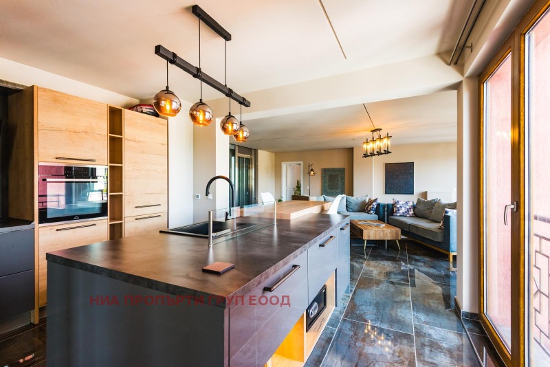 De vânzare  3+ dormitor Burgas , Țentâr , 337 mp | 14620303 - imagine [15]
