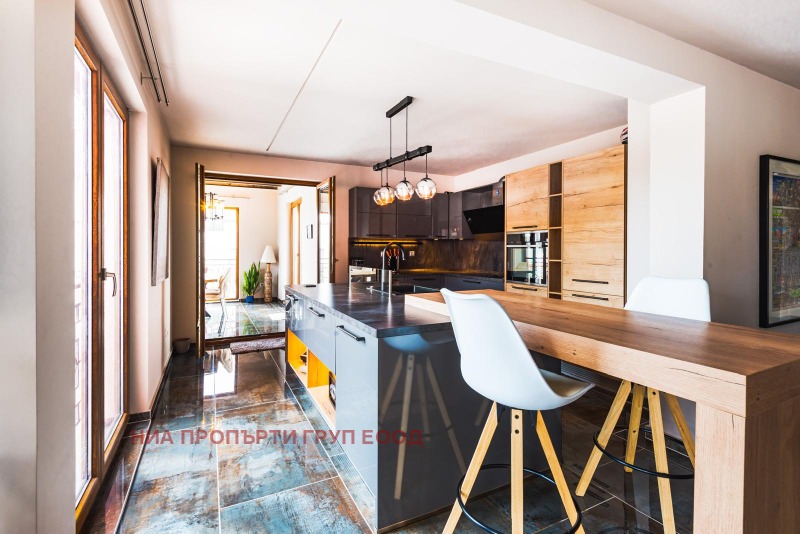 De vânzare  3+ dormitor Burgas , Țentâr , 337 mp | 14620303 - imagine [13]
