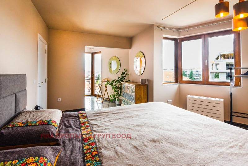De vânzare  3+ dormitor Burgas , Țentâr , 337 mp | 14620303 - imagine [16]