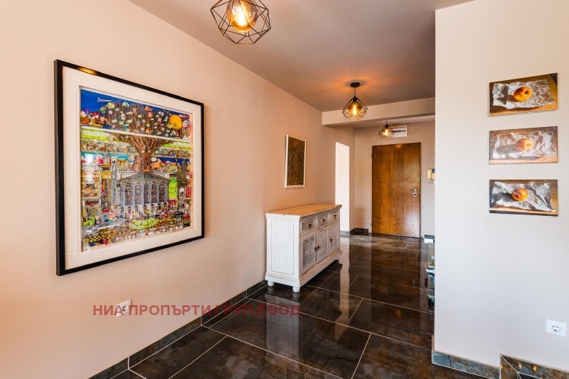 De vânzare  3+ dormitor Burgas , Țentâr , 337 mp | 14620303 - imagine [9]