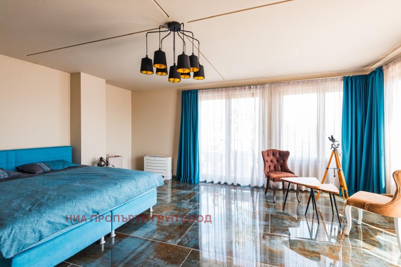 De vânzare  3+ dormitor Burgas , Țentâr , 337 mp | 14620303 - imagine [3]
