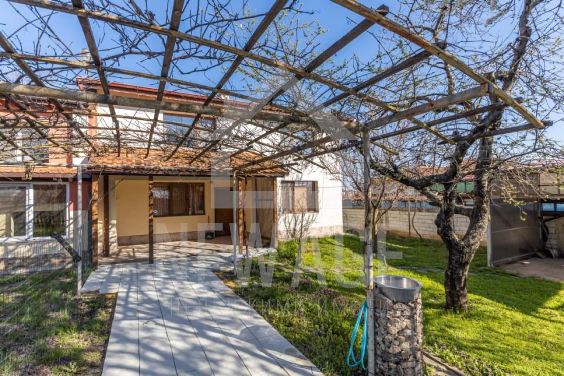 Продава КЪЩА, с. Кичево, област Варна, снимка 2 - Къщи - 54110469