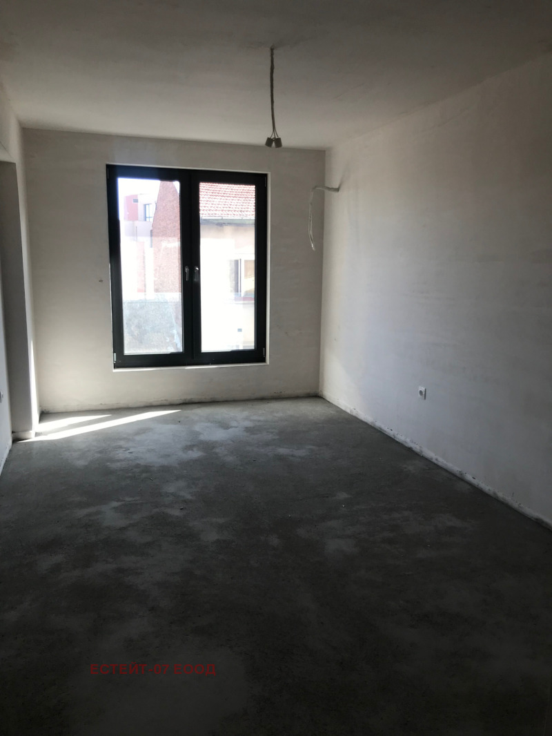 De vânzare  2 dormitoare Plovdiv , Țentâr , 133 mp | 94888606 - imagine [12]