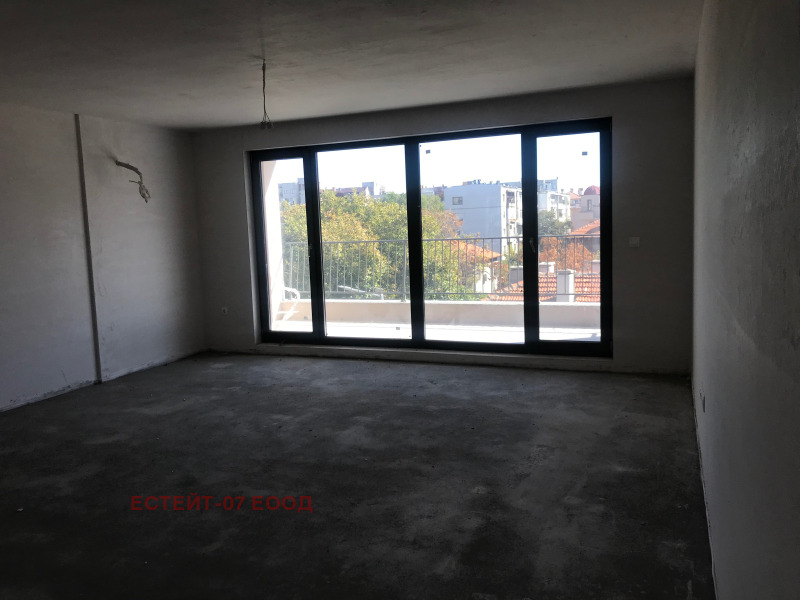 De vânzare  2 dormitoare Plovdiv , Țentâr , 133 mp | 94888606 - imagine [2]