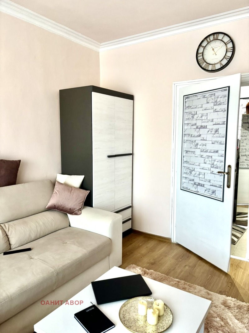 Продава 3-СТАЕН, гр. София, Център, снимка 2 - Апартаменти - 52420627