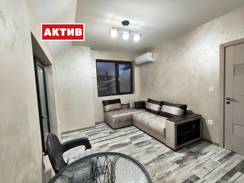 Продава 3-СТАЕН, гр. Търговище, Вароша, снимка 2 - Апартаменти - 53581193