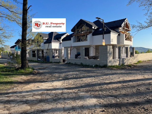 Til salg  Hus region Pernik , Kladnitsa , 242 kvm | 71001345 - billede [2]