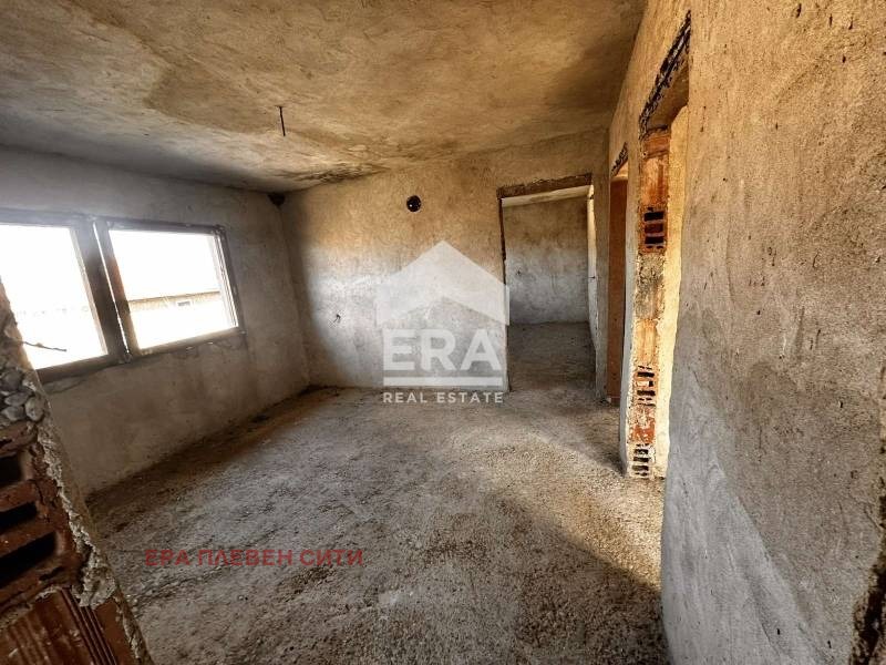 Продава КЪЩА, с. Любеново, област Плевен, снимка 5 - Къщи - 53734806