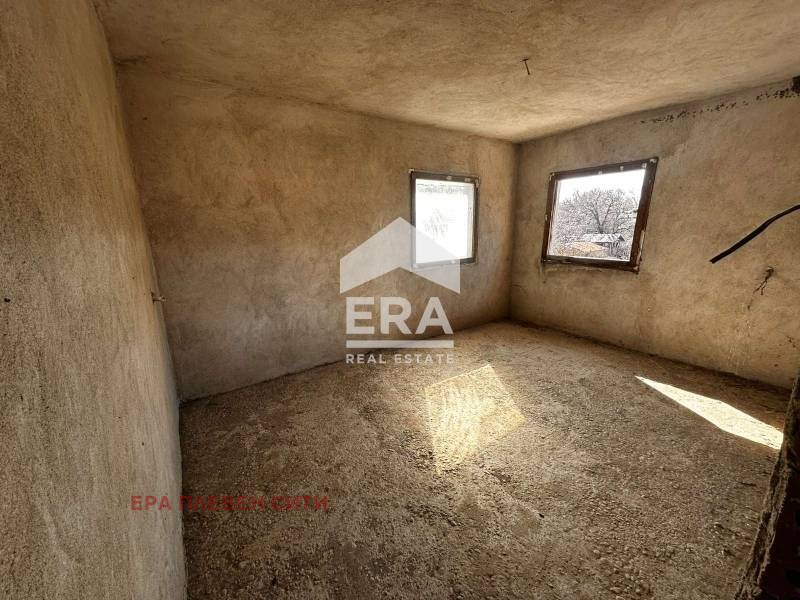 Продава КЪЩА, с. Любеново, област Плевен, снимка 2 - Къщи - 53734806