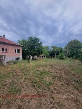 Продажба на имоти в с. Малко Тръново, област Стара Загора - изображение 2 