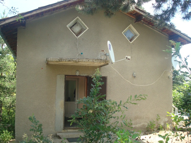 Продава КЪЩА, гр. София, с. Герман, снимка 3 - Къщи - 52469309