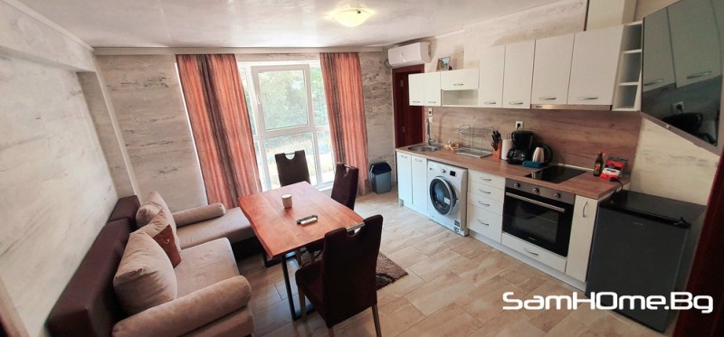 Продава МНОГОСТАЕН в град Варна, Център - 200 кв.м / 300 000 € » 586 749.00 лв., САМ ХОУМ