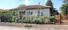 Продажба на имоти в с. Царичино, област Добрич - изображение 1 