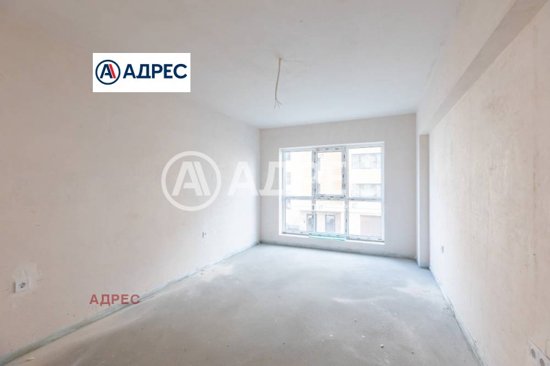 Na prodej  1 ložnice Varna , k.k. Sv.Sv. Konstantin i Elena , 69 m2 | 96981859