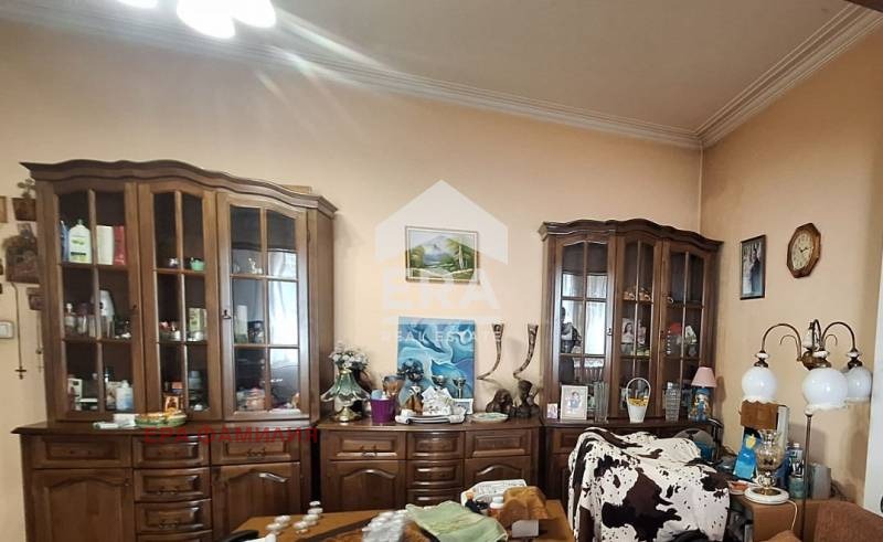 For Sale  2 bedroom Sofia , Tsentar , 100 sq.m | 58316892