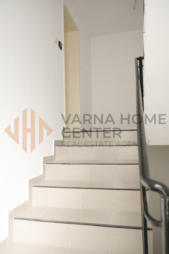 Продава КЪЩА, гр. Варна, Център, снимка 12 - Къщи - 54971134